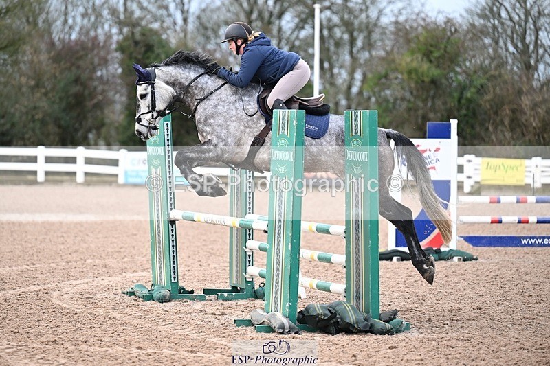 251205-095252-00070 - Cls 2 Snr British Novice and 90cm