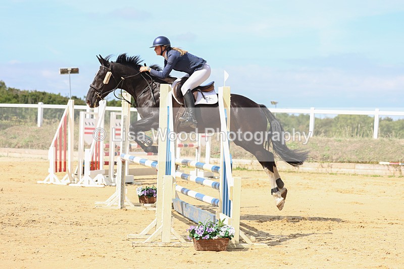3E7A3510 - Class 4: Senior British Novice/90cm open