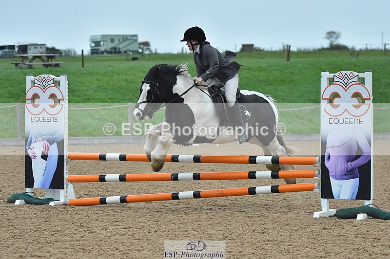 231119A-095608-04485 - Sun Cls 17+18 Club and Schools 70cm