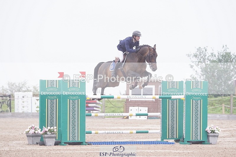 240720A-104608-14155 - Cls 3, 3 Star Small Tour 1.40m