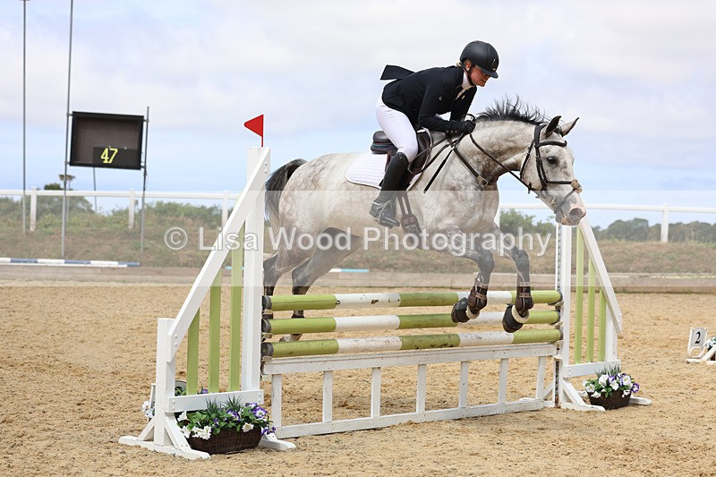3E7A5085 - Class 4: Senior British Novice/90cm open