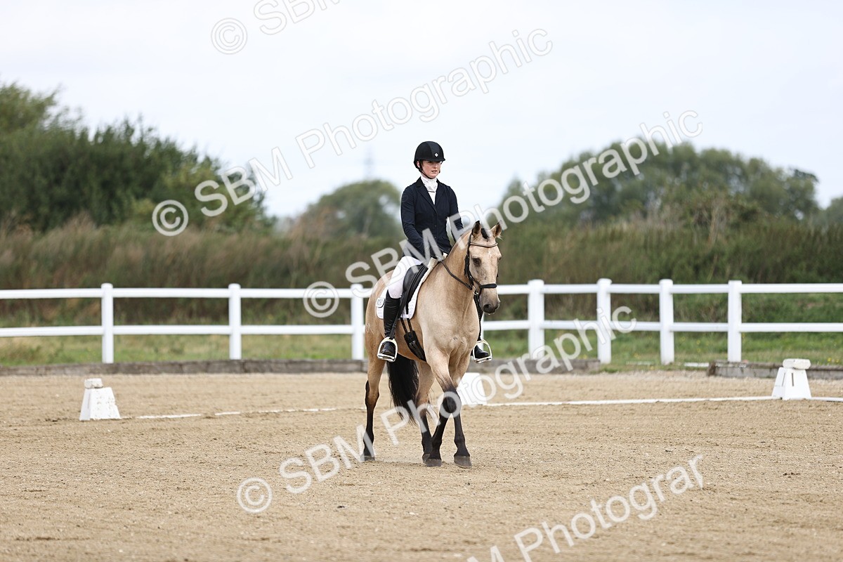 SBM_015316 - Class 14 - Novice 23 - 9.05-10.08