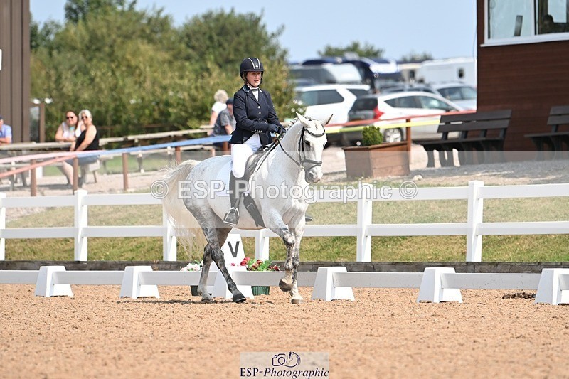 250816-125152-04573 - 075-Jackie.LimintonSaddlewood.Surprise