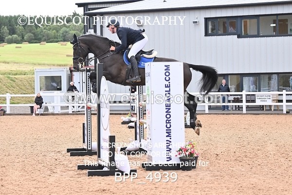 BPP_4939 - CLASS 7 THURS Redpost Equestrian Senior Foxhunter/1.20m Open
