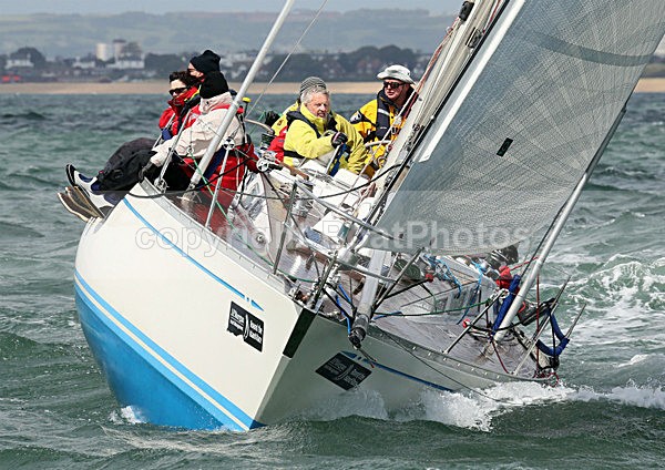 120630 GBR2791R WT7A3310 - ROUND THE ISLAND RACE - 30th June 2012