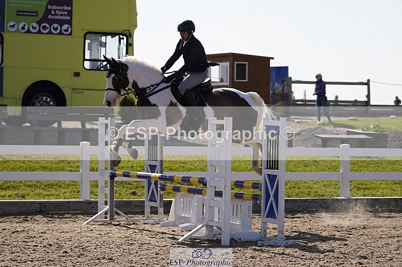 230528A-091208-05650 - Cls 30 British Novice & 90cm Open