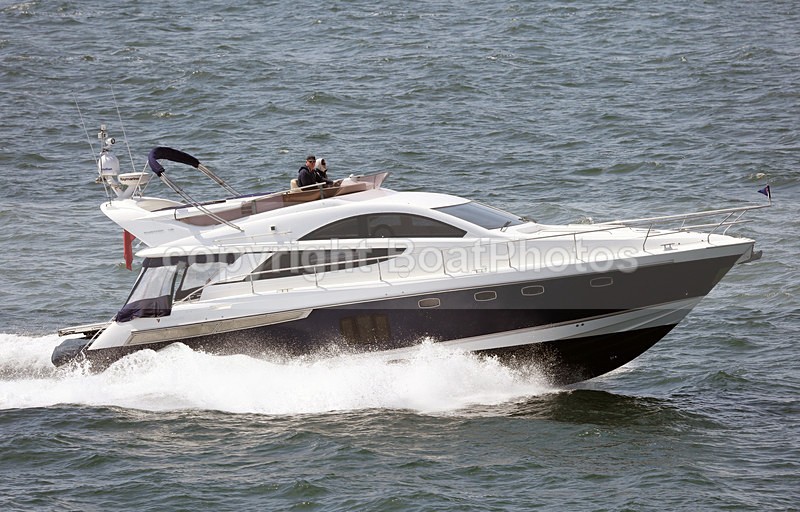 160508 FAIRLINE PHANTOM 48 Y92A6327 - Flybridge Cruisers