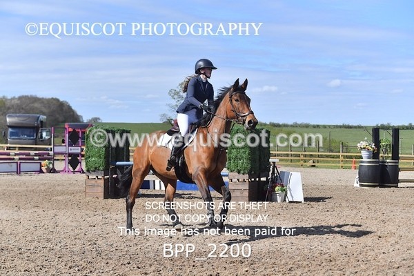 BPP_2200 - CLASS 22 SUN Senior BritiNovice/ 90cm Open