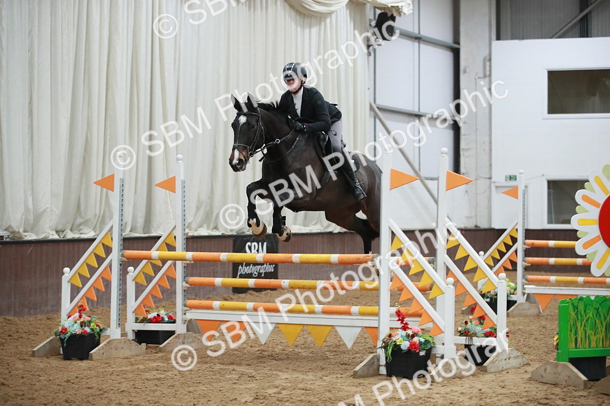 SBM_001105 - Class 4 - Senior Newcomers - 1.10m Open