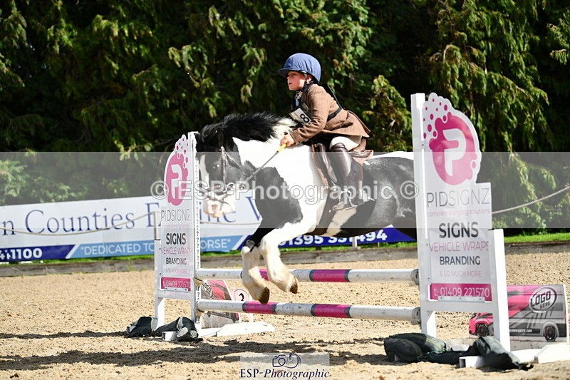 251004A-132606-01269 - Classes 6 & 7 60cm