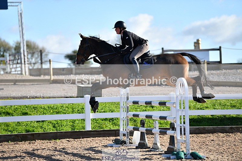 231110A-131556-00498 - Cls 5 Newcomers & 1.10m Open