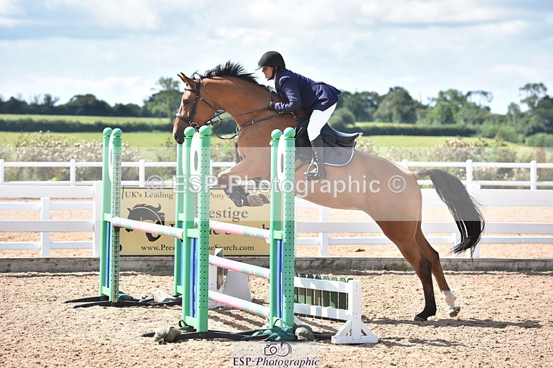 230806A-111104-01346 - Cls 17 Snr Discovery & 1m Open