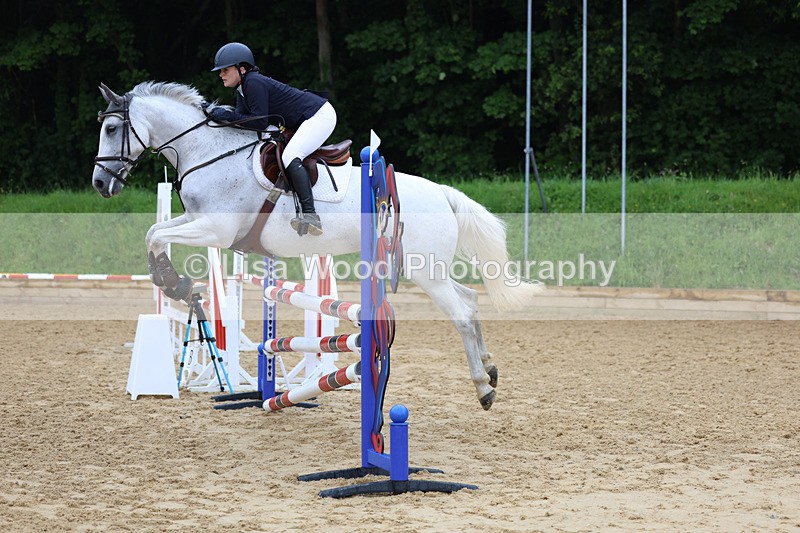 3E7A5454 - Class 4: Senior British Novice/90cm open