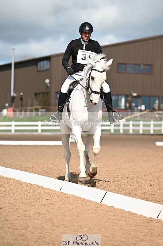 240324A-132520-03646 - Novice 27, 12.30 to 13.50