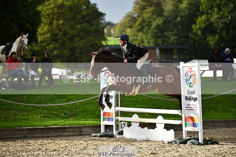 251004A-165321-02272 - Classes 10 & 11 80cm