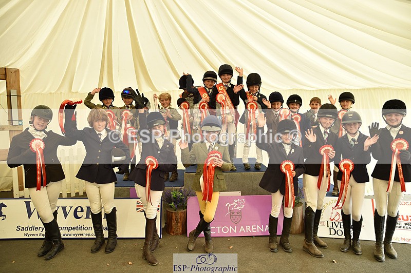 240823X-151200-17985 - 60cm Presentations