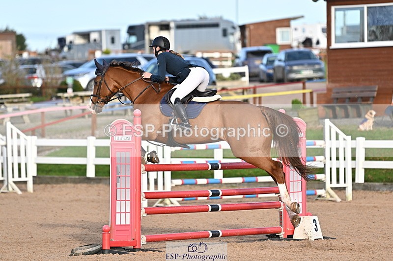 241113A-142208-00867 - Cls 05A&B Snr Fox & 1.20m Open
