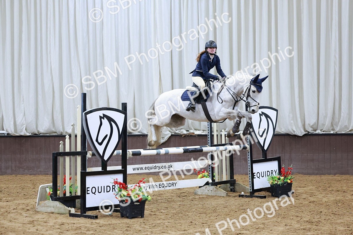 SBM_007658 - Class 24 - Nupafeed Supplements Senior Discovery/ 1m Open