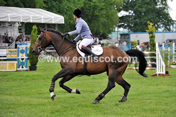EQUISCOT 9283 - A WEE PEEK AT RHS 2013