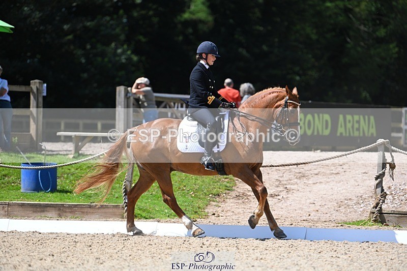 230811-123618-01333 - Cls 4 Adv Medium Silver