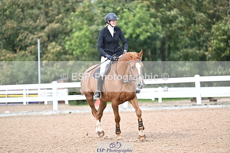 241004A-140518-02455 - Fri 11 1.10m amateur Quals