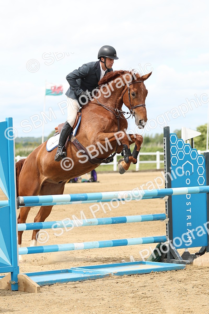 SBM_000911 - Class 4 - Senior Newcomers - 1.10m