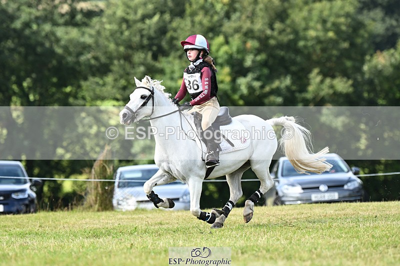 240825X-112446-32017 - 70cm XC 11.00 to 12.00