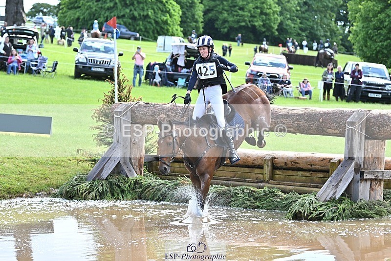 240526-113822-20619 - 425-HUMBLE_GLORY-Sophia_Hill