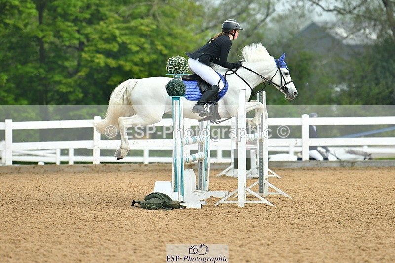 230514A-103434-02273 - Cls 22 Pony Discovery & 90cm Open