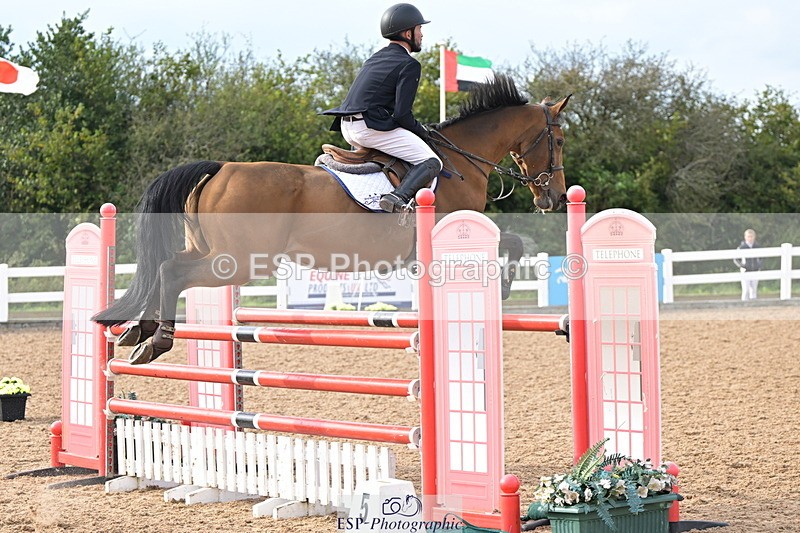 241004A-151332-02698 - Fri 12 1.15m Members Cup