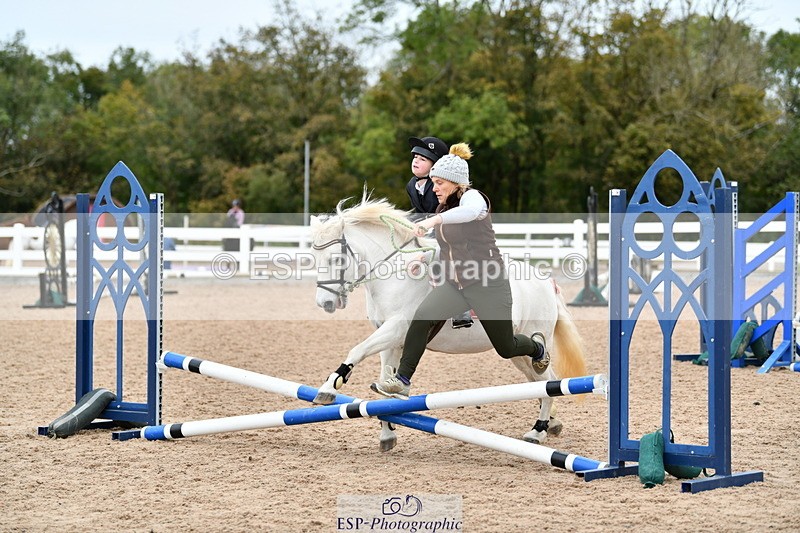 241013B-104403-00443 - Cls 2c 40cm Lead Rein