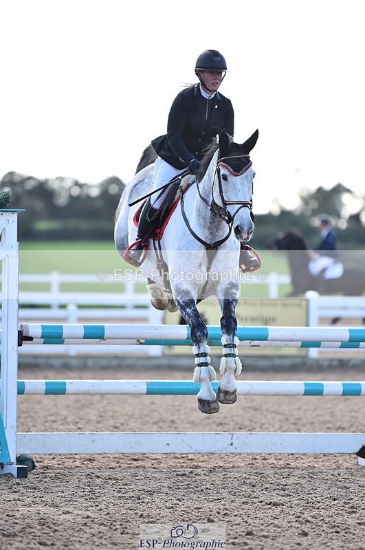 231014A-135646-05160 - Cls 15 1.05m Amateur Q 2nd R