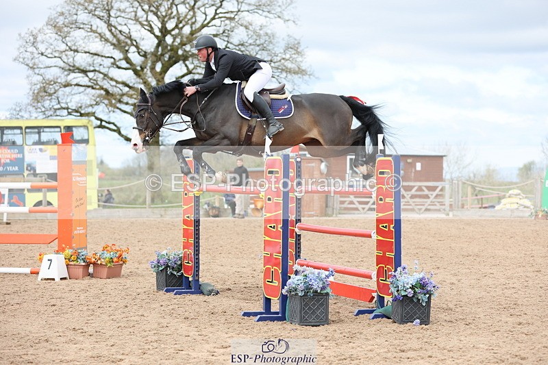 240419A-122927-07257 - Cls 6, 2 Star Medium Tour 1.35m