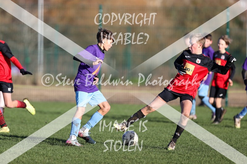 1DX32206 - 2025-11-23 FC Abbey Meads U13 Purple V Highworth Town Junior FC U13 T