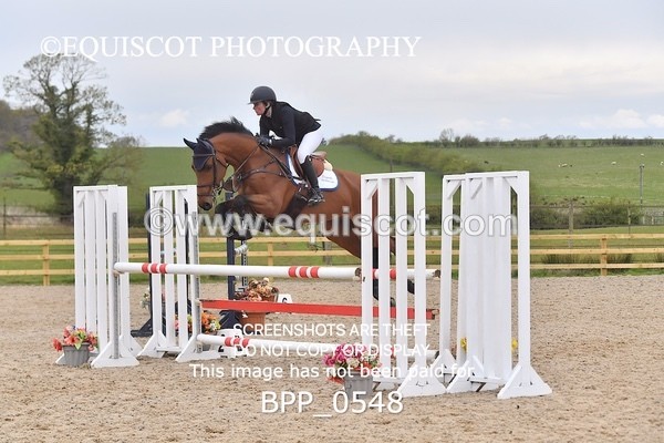 BPP_0548 - CLASS 4 FRI Senior Newcomers/ 1.10m Open