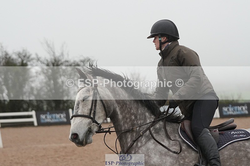 251207-120851-01979 - Cls 20 Snr Newcomers and 1.10m