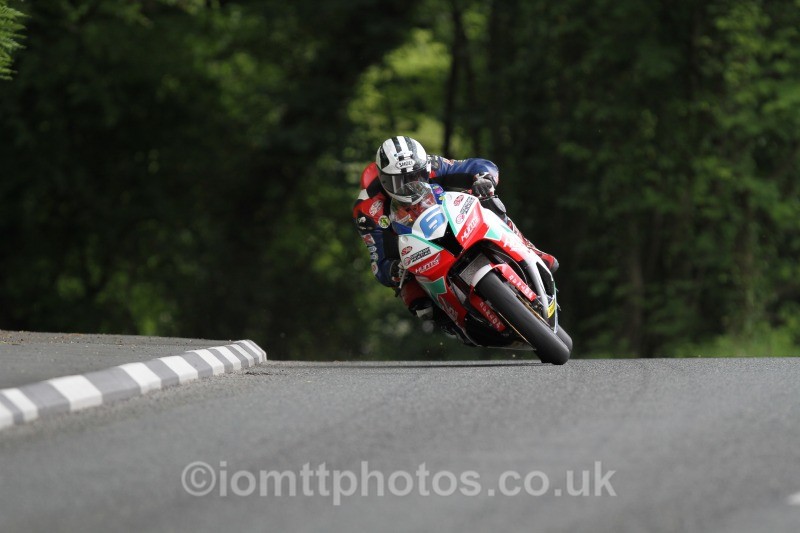 Michael Dunlop Honda / MD Racing - Monster Energy Supersport Race 1