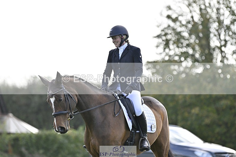 241025-133142-09483 - 378-Fern.Hordern-SHES.ALL.THAT