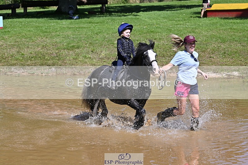 240728B-111629-01389 - Gemma's Group XC