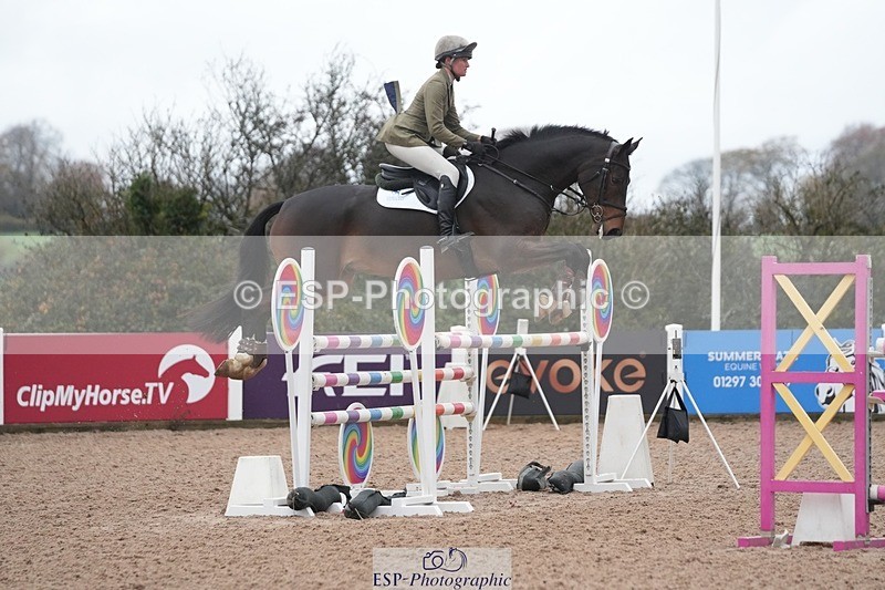 251107-125825-01029 - Cls 6 Foxhunter and 1.20m Open