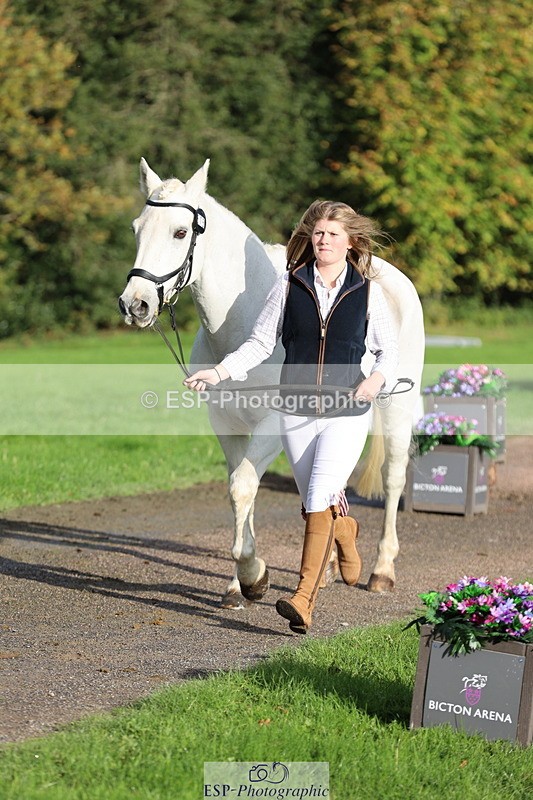 251026A-100916-22766 - G-515-Jessica.Saunders