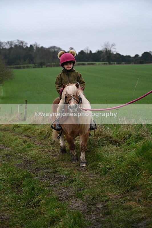 WJ7_9546 - Walk out..