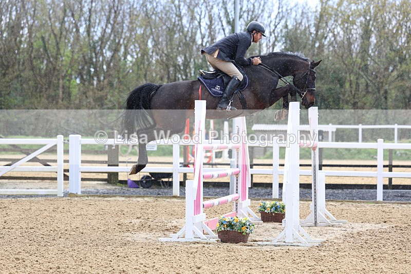 3E7A2506 - Class 9: Senior 1.30m open