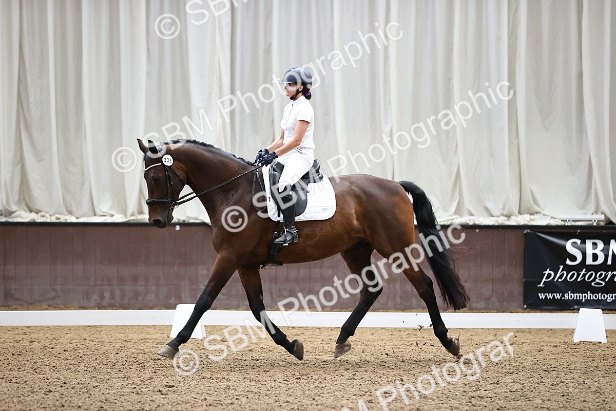 SBM_000884 - Novice 4 Warm Up