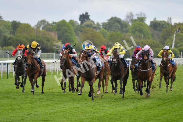 yr22052021r6-15 - Race 6 4.55pm Reg Bond