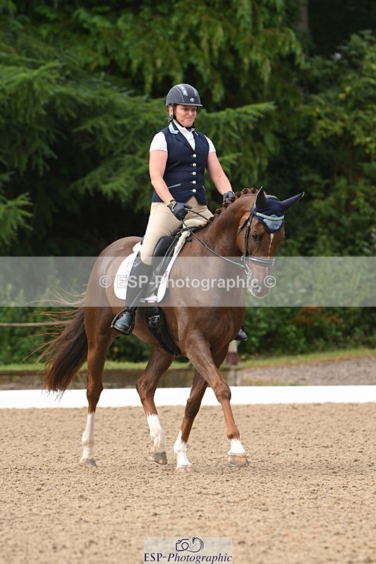 250719A-094236-03022 - 144-Verity.Perry-Vogue