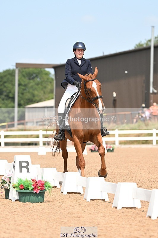 250816-134332-04908 - 080-Elizabeth.StoneZiggy