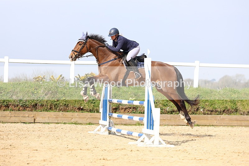 3E7A6701 - Class 4: Senior British Novice/90cm open