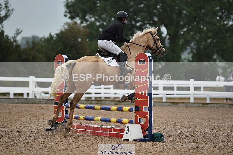 220829A-160348-00136 - 70cm Classes 3a 3b & 4