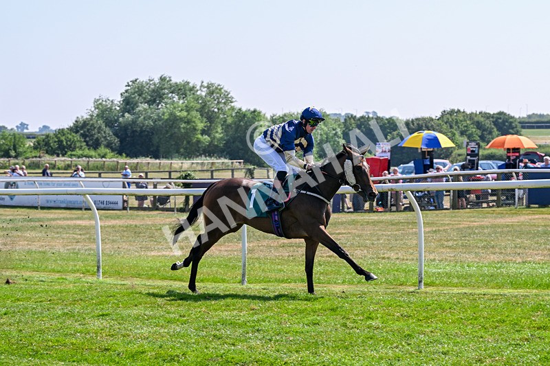 150726-Race 3-Lady Dublin-3209 - Race 3 15.10pm racingtv.com/freetrial Nursery Handicap